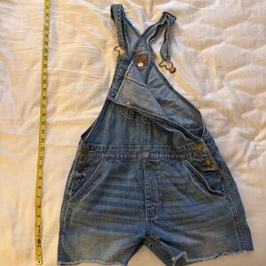 American Eagle Women’s Denim Overalls Shorts